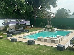 Africa Paradise Airport Boutique Hotel