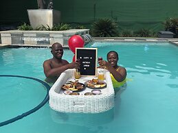 Africa Paradise Airport Boutique Hotel