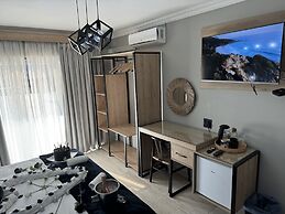 Africa Paradise Airport Boutique Hotel