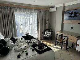 Africa Paradise Airport Boutique Hotel