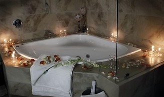 Africa Paradise Airport Boutique Hotel