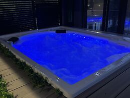 Africa Paradise Airport Boutique Hotel