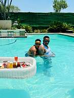 Africa Paradise Airport Boutique Hotel