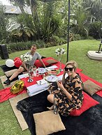 Africa Paradise Airport Boutique Hotel