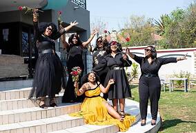 Africa Paradise Airport Boutique Hotel