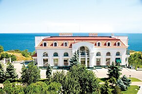 KADORR Hotel Resort & Spa