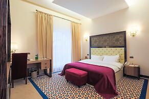 KADORR Hotel Resort & Spa