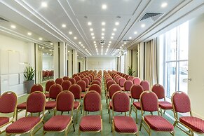KADORR Hotel Resort & Spa