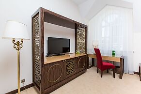 KADORR Hotel Resort & Spa