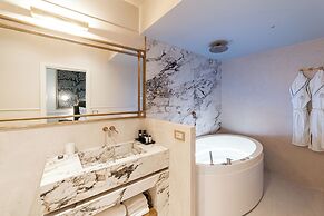 HT6 Boutique Hotel