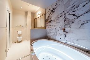 HT6 Boutique Hotel