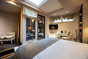 HT6 Boutique Hotel
