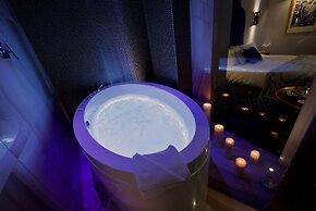 HT6 Boutique Hotel