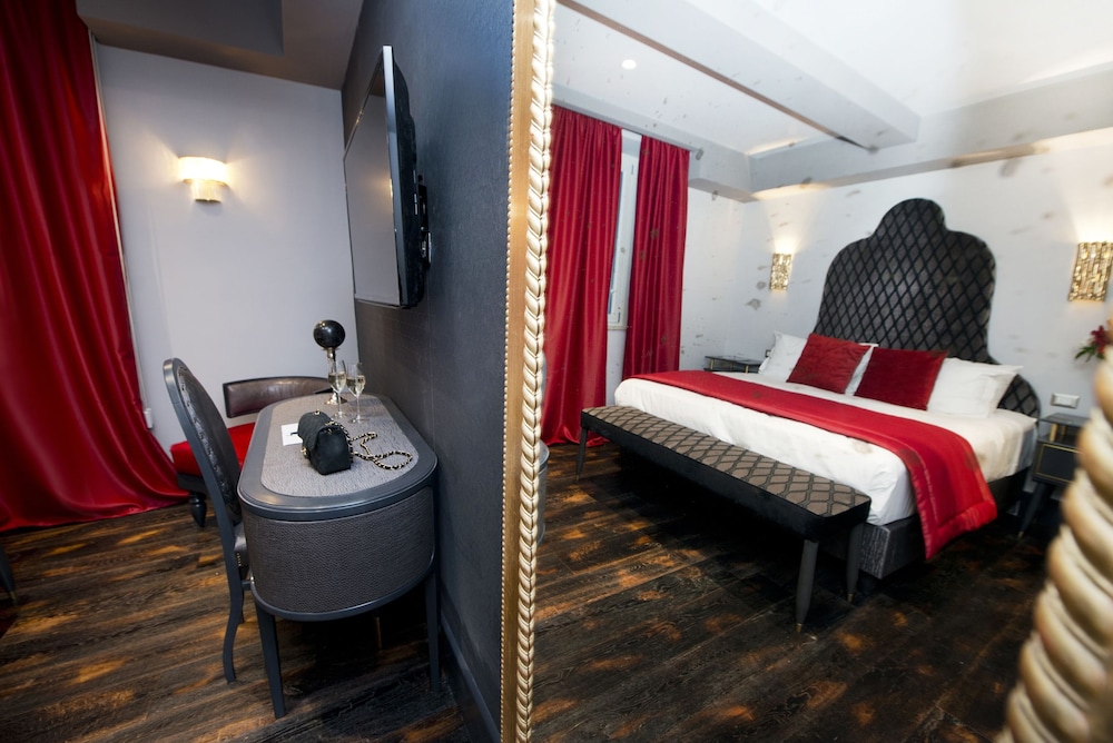 HT6 Boutique Hotel