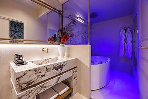 HT6 Boutique Hotel