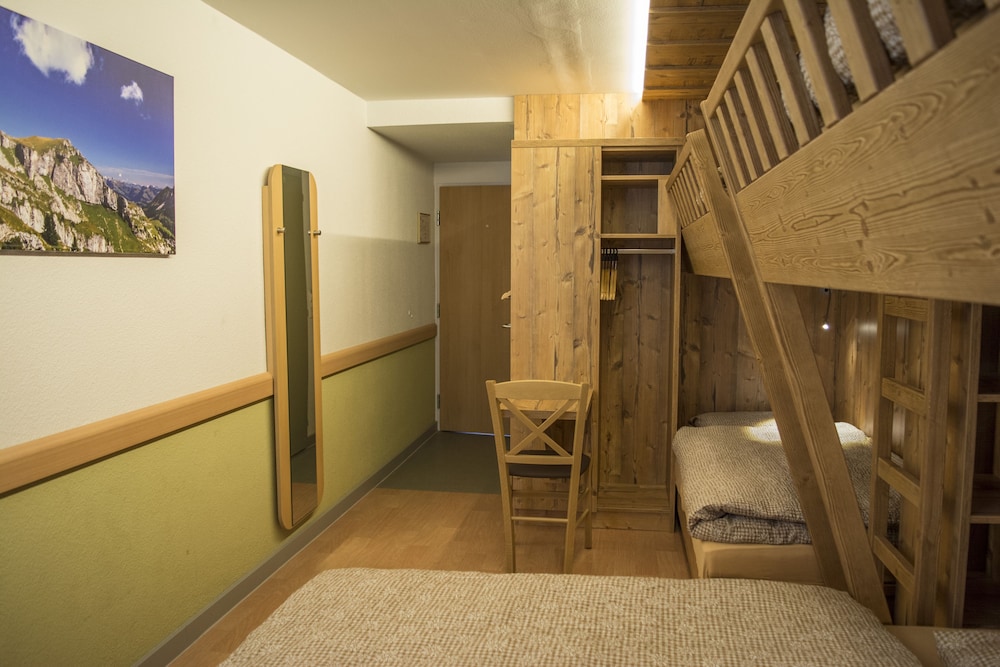 Alpine Classic Hotel