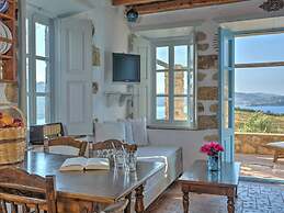 Eirini's Luxury Hotel Villas