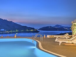 Eirini's Luxury Hotel Villas