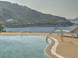 Eirini's Luxury Hotel Villas
