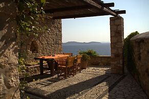 Eirini's Luxury Hotel Villas
