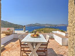 Eirini's Luxury Hotel Villas