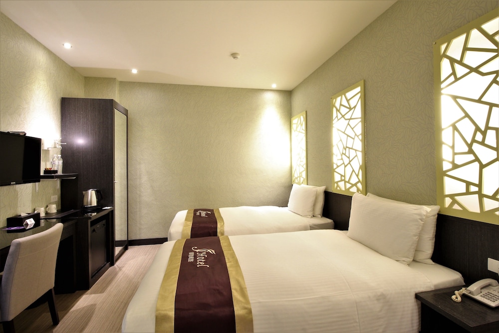 J Hotel