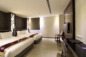 J Hotel