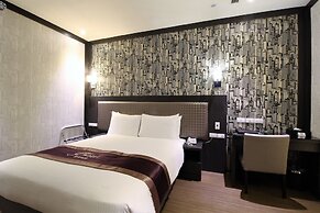 J Hotel