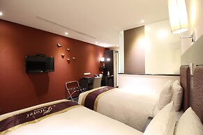 J Hotel