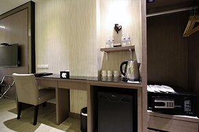 J Hotel