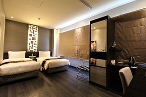 J Hotel