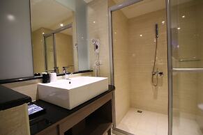 J Hotel