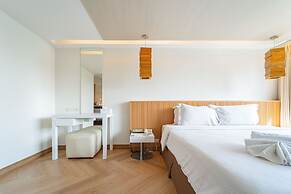 Veronica Residence