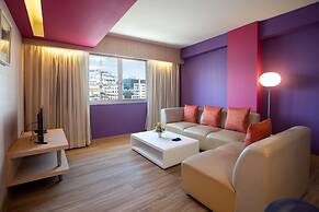 Veronica Residence
