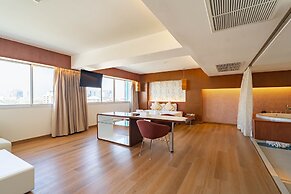 Veronica Residence