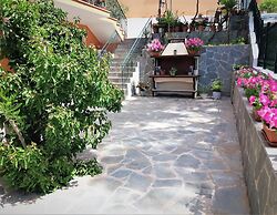Ziogas Apartments