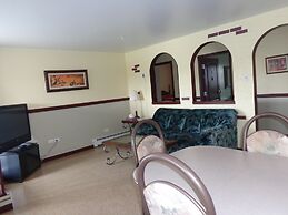 Happy Motel