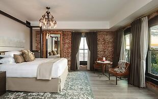 The Charmant Hotel