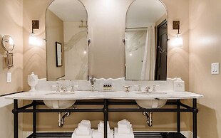 The Charmant Hotel
