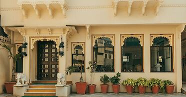 Hotel Boheda Palace