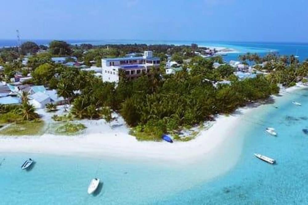 Batuta Maldives Surf View Guesthouse