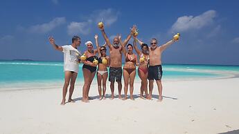 Batuta Maldives Surf View Guesthouse