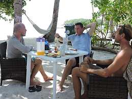 Batuta Maldives Surf View Guesthouse
