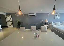 Swiss Villas Panoramic – Hillside Beach View