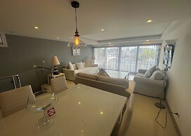 Swiss Villas Panoramic – Hillside Beach View