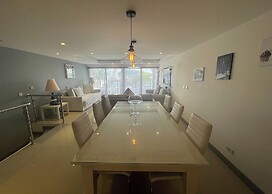 Swiss Villas Panoramic – Hillside Beach View