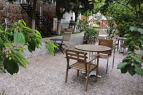 Büyükada Apart Hotel - Karadağ Apart