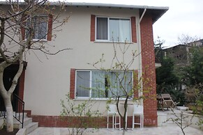 Büyükada Apart Hotel - Karadağ Apart