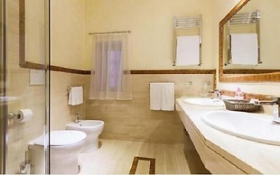 Grand Master Suites