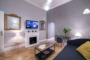 Grand Master Suites